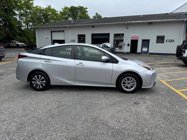 2019 Toyota Prius LE
