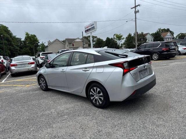 2019 Toyota Prius LE