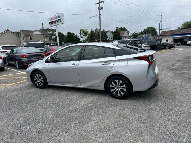 2019 Toyota Prius LE