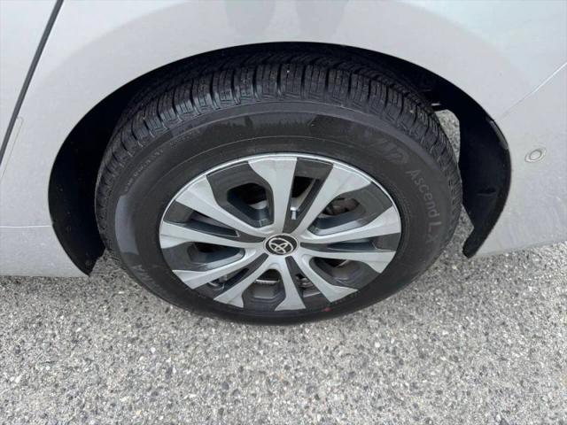 2019 Toyota Prius LE
