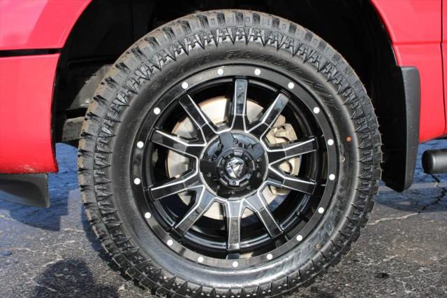2022 Nissan Titan Crew Cab SV 4x4