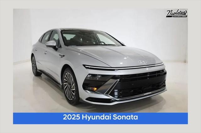 2025 Hyundai Sonata Hybrid Limited for sale in Urbana, IL
