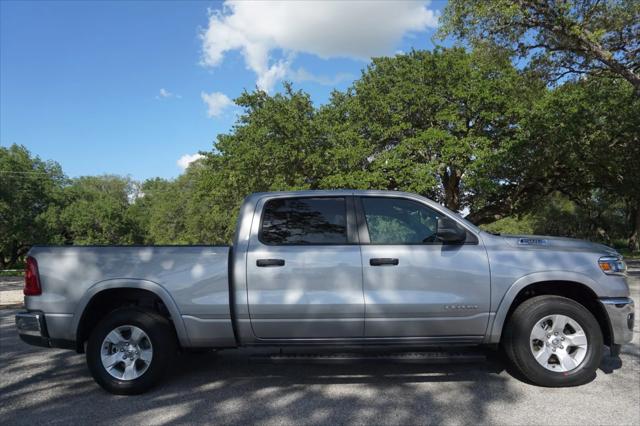 2025 RAM Ram 1500 RAM 1500 LONE STAR CREW CAB 4X4 64 BOX