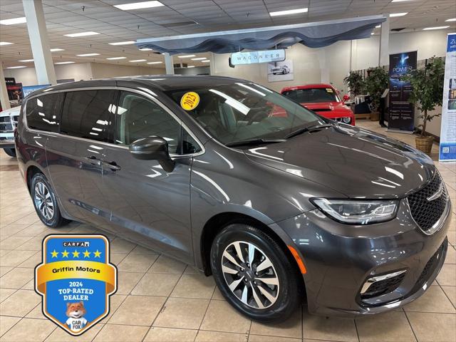 2023 Chrysler Pacifica Hybrid Touring L