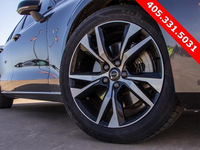 2023 Volvo S60 B5 Core Dark Theme