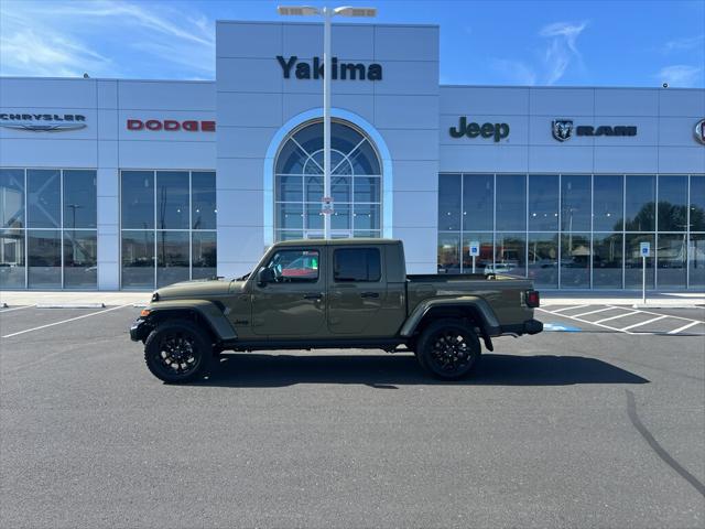 2025 Jeep Gladiator GLADIATOR NIGHTHAWK 4X4