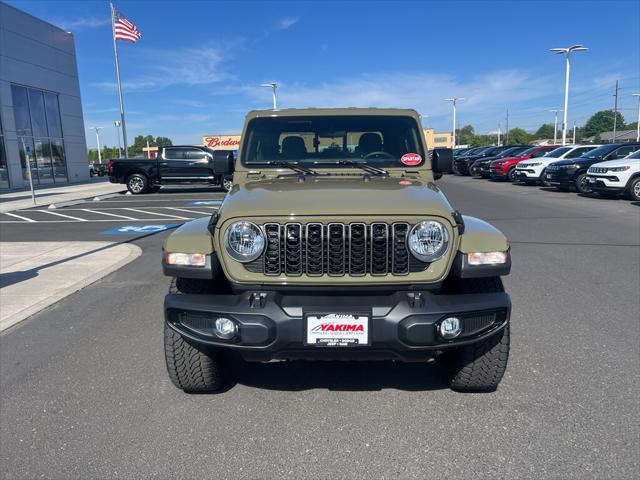 2025 Jeep Gladiator GLADIATOR NIGHTHAWK 4X4