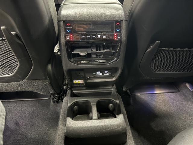 2022 Jeep Grand Cherokee L Overland 4x4