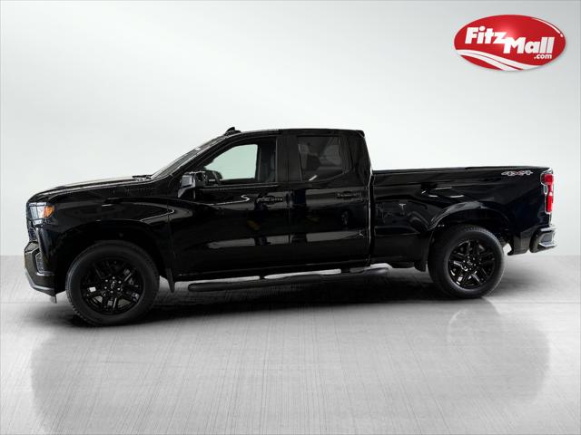 2022 Chevrolet Silverado 1500 4WD Double Cab Standard Bed Custom