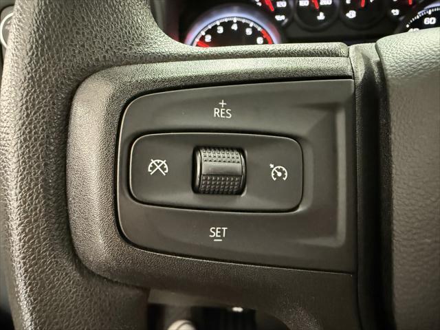 2022 Chevrolet Silverado 1500 4WD Double Cab Standard Bed Custom