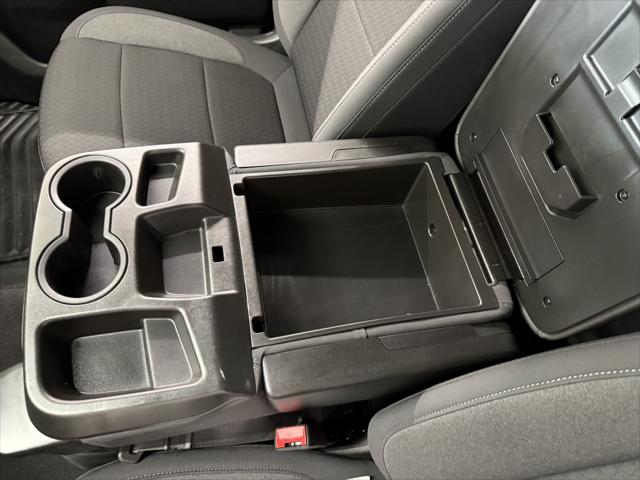 2022 Chevrolet Silverado 1500 4WD Double Cab Standard Bed Custom