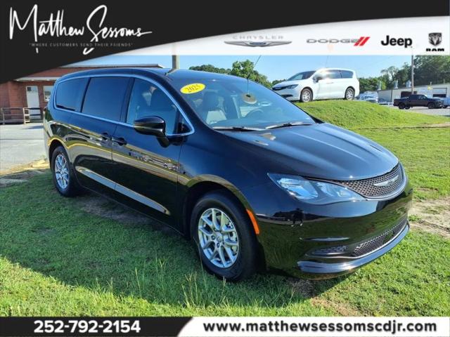 2025 Chrysler Voyager VOYAGER LX