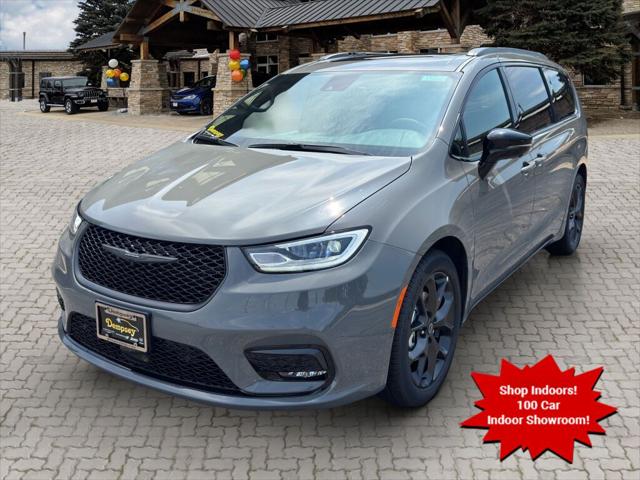 2025 Chrysler Pacifica PACIFICA LIMITED