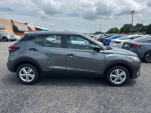 2025 Nissan Kicks S