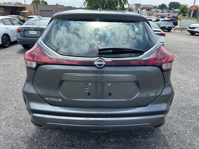 2025 Nissan Kicks S