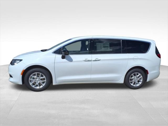 2025 Chrysler Voyager VOYAGER LX