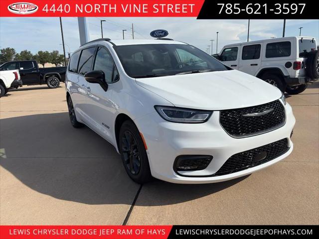 2025 Chrysler Pacifica PACIFICA SELECT