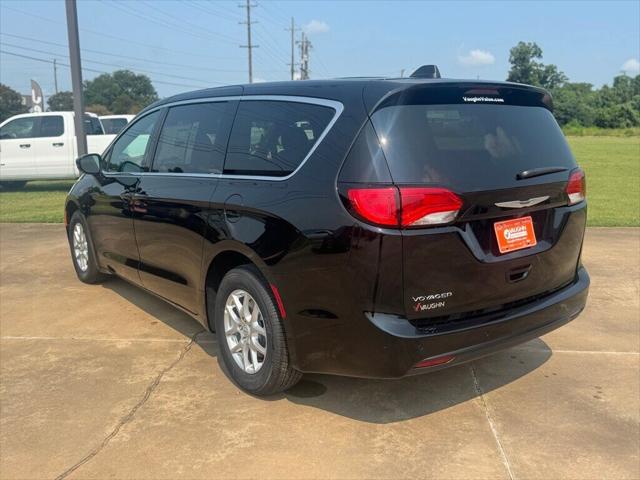 2025 Chrysler Voyager VOYAGER LX
