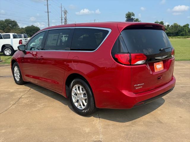 2025 Chrysler Voyager VOYAGER LX