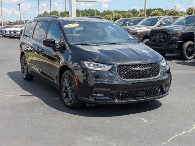 2025 Chrysler Pacifica PACIFICA SELECT