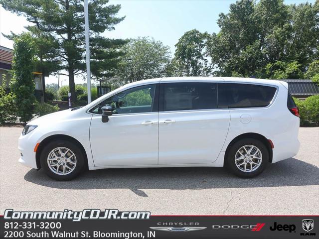 2025 Chrysler Voyager VOYAGER LX