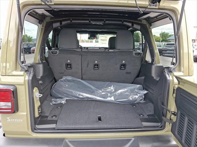 2025 Jeep Wrangler 4-Door Summit 4x4
