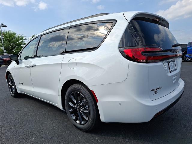 2025 Chrysler Pacifica PACIFICA SELECT