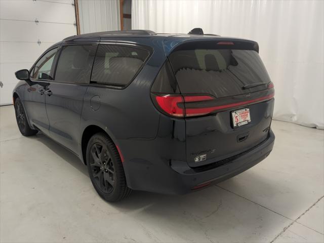 2025 Chrysler Pacifica PACIFICA LIMITED AWD