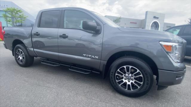 2024 Nissan Titan Crew Cab SV 4x4