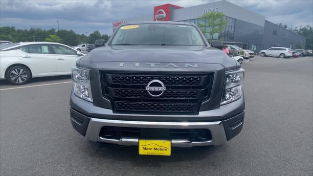 2024 Nissan Titan Crew Cab SV 4x4