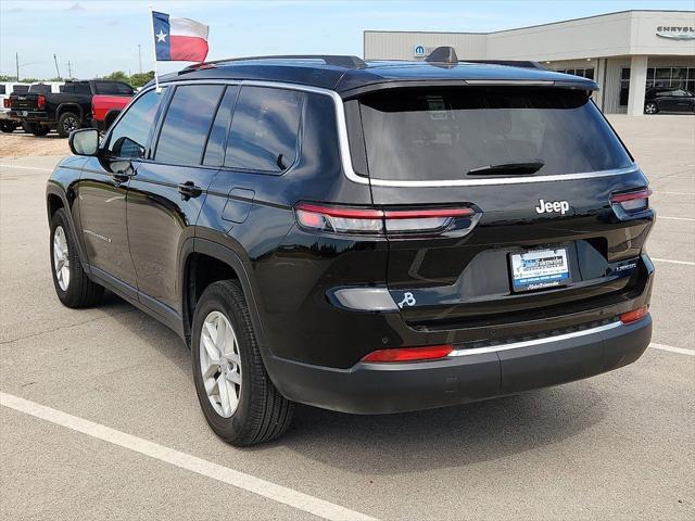 2023 Jeep Grand Cherokee L Laredo 4x2