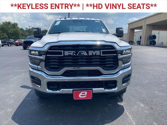 2025 RAM Ram 3500 Chassis Cab RAM 3500 TRADESMAN CREW CAB CHASSIS 4X4 60 CA 2025 RAM Ram 3500 Chassis Cab RAM 3500 TRADESMAN CREW CAB CHASSIS 4X4 60 CA