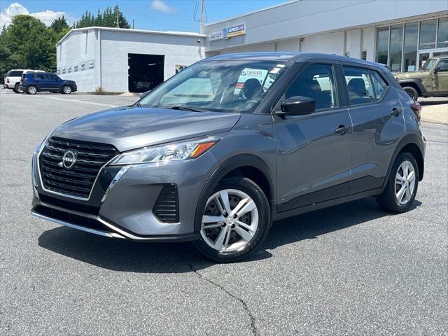 2022 Nissan Kicks S Xtronic CVT