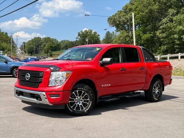 2022 Nissan TITAN Crew Cab SV 4x4