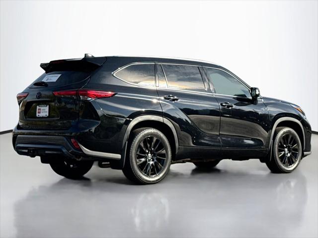 2022 Toyota Highlander Hybrid Limited