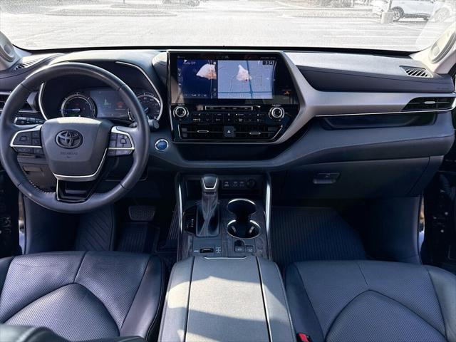 2022 Toyota Highlander Hybrid Limited