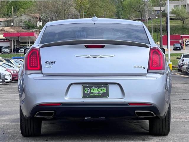 2016 Chrysler 300 300S