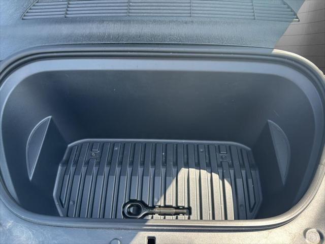 2022 Tesla Model Y Long Range Dual Motor All-Wheel Drive 2022 Tesla Model Y Long Range Dual Motor All-Wheel Drive