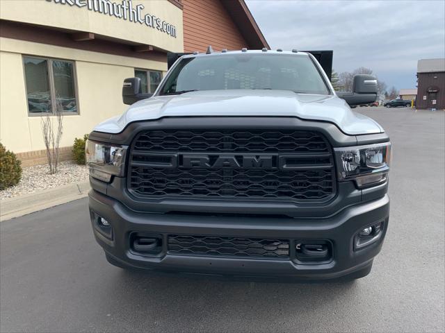 2024 RAM 3500 Chassis Tradesman/SLT