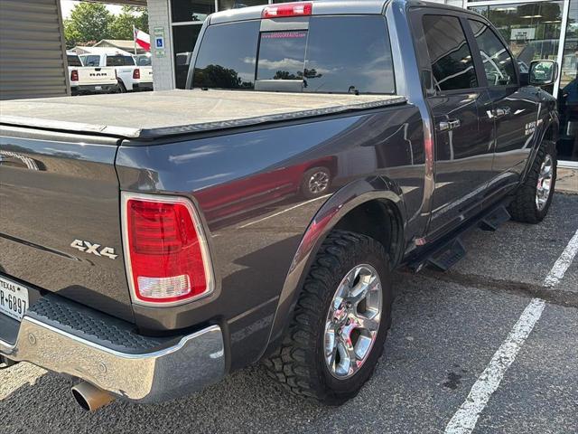2017 RAM 1500 Laramie Crew Cab 4x4 57 Box