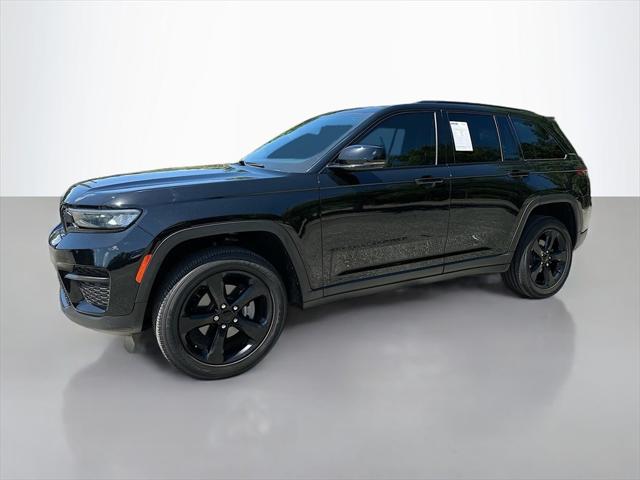 2023 Jeep Grand Cherokee Altitude 4x2