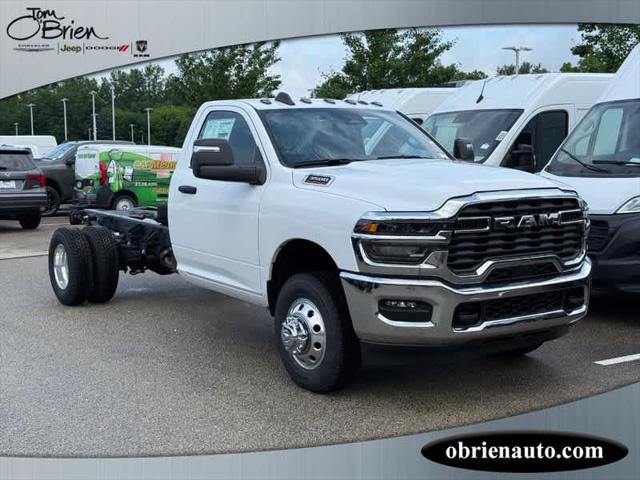 2025 RAM Ram 3500 Chassis Cab RAM 3500 TRADESMAN CHASSIS REGULAR CAB 4X4 84 CA 2025 RAM Ram 3500 Chassis Cab RAM 3500 TRADESMAN CHASSIS REGULAR CAB 4X4 84 CA
