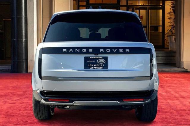 2025 Land Rover Range Rover P530 SE 7 Seat