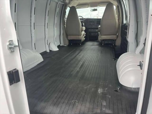 2025 GMC Savana Cargo RWD 2500 Regular Wheelbase Work Van
