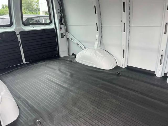 2025 GMC Savana Cargo RWD 2500 Regular Wheelbase Work Van