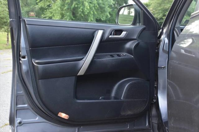 2012 Toyota Highlander SE V6