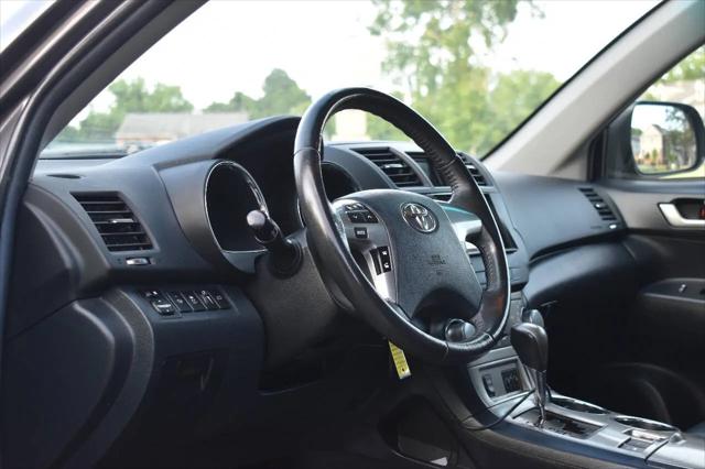2012 Toyota Highlander SE V6