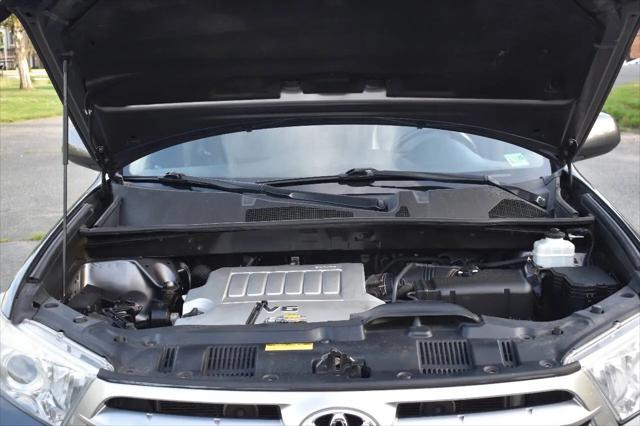 2012 Toyota Highlander SE V6