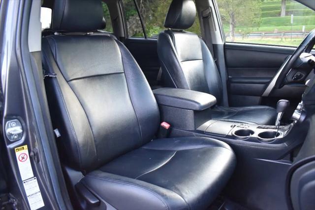 2012 Toyota Highlander SE V6