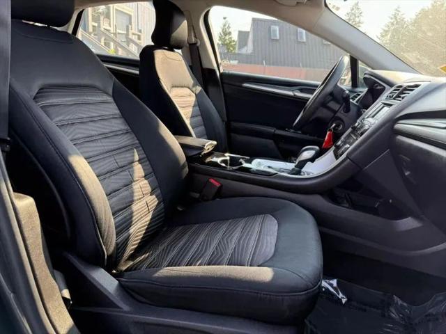 2016 Ford Fusion SE